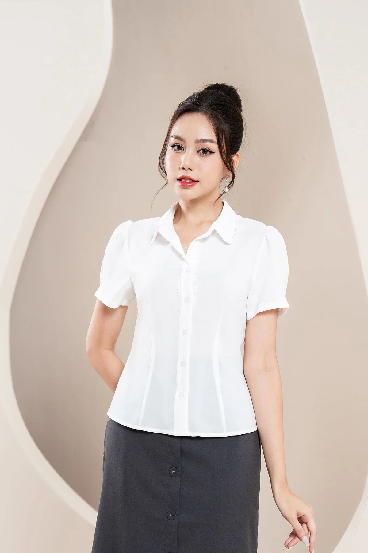 Lamer Fashion - địa chỉ uy tín để nàng lựa chọn áo sơ mi trắng thanh lịch