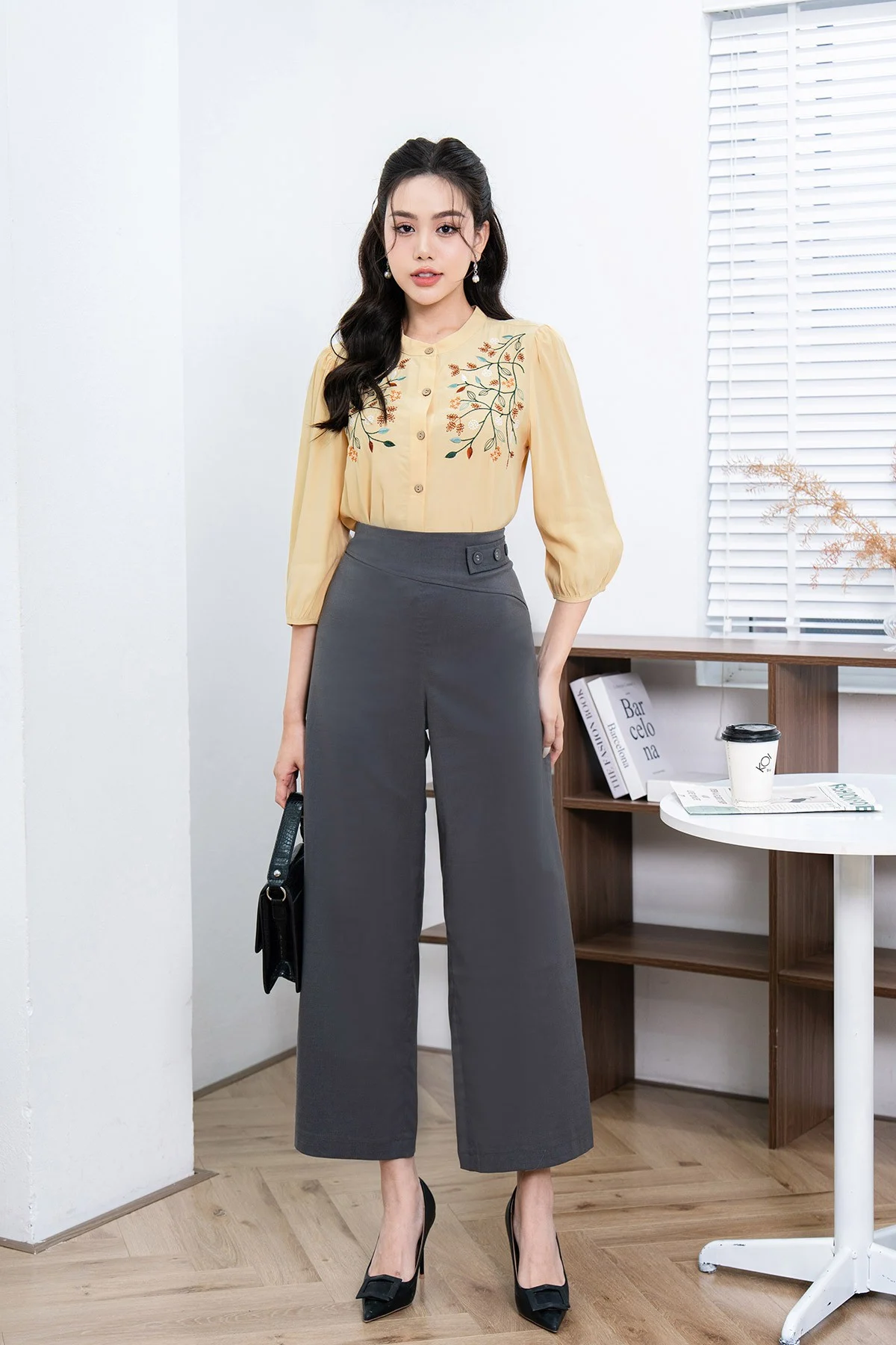 Áo họa tiết phối quần trơn hoặc ngược lại