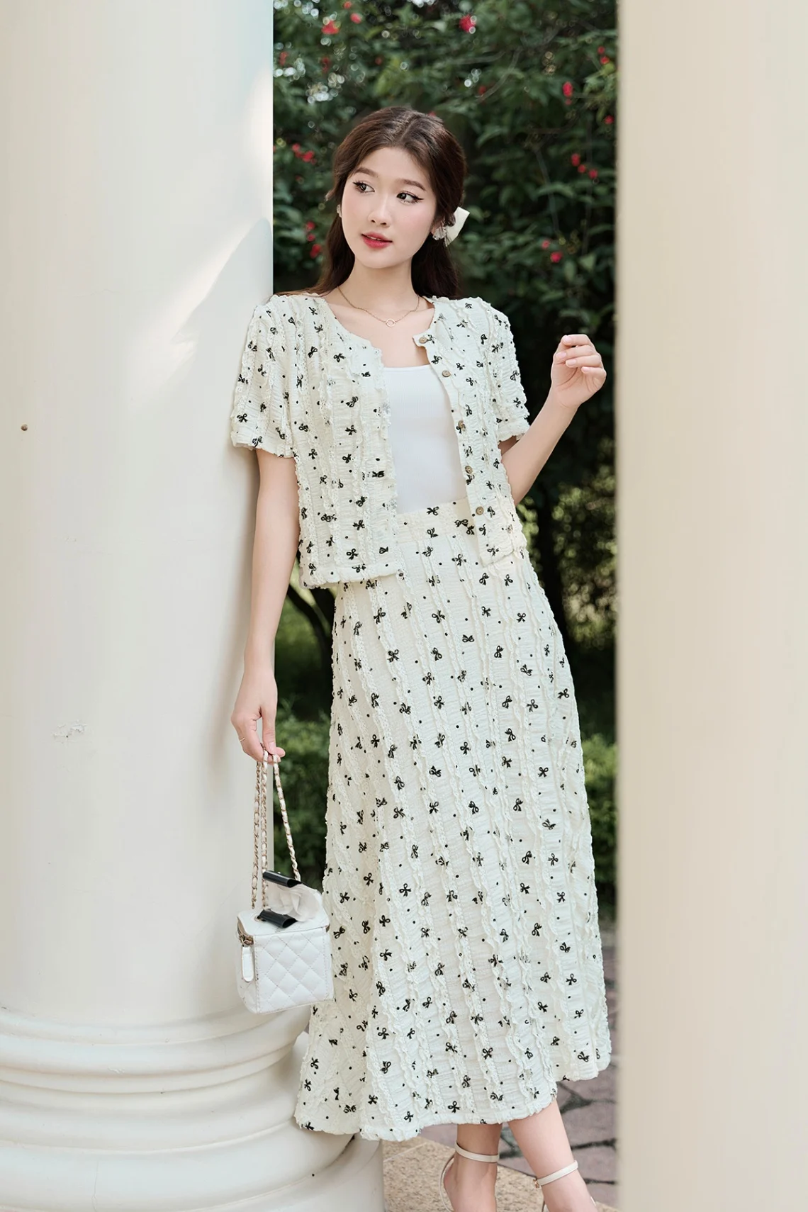 Phối đồ với chân váy phong cách vintage