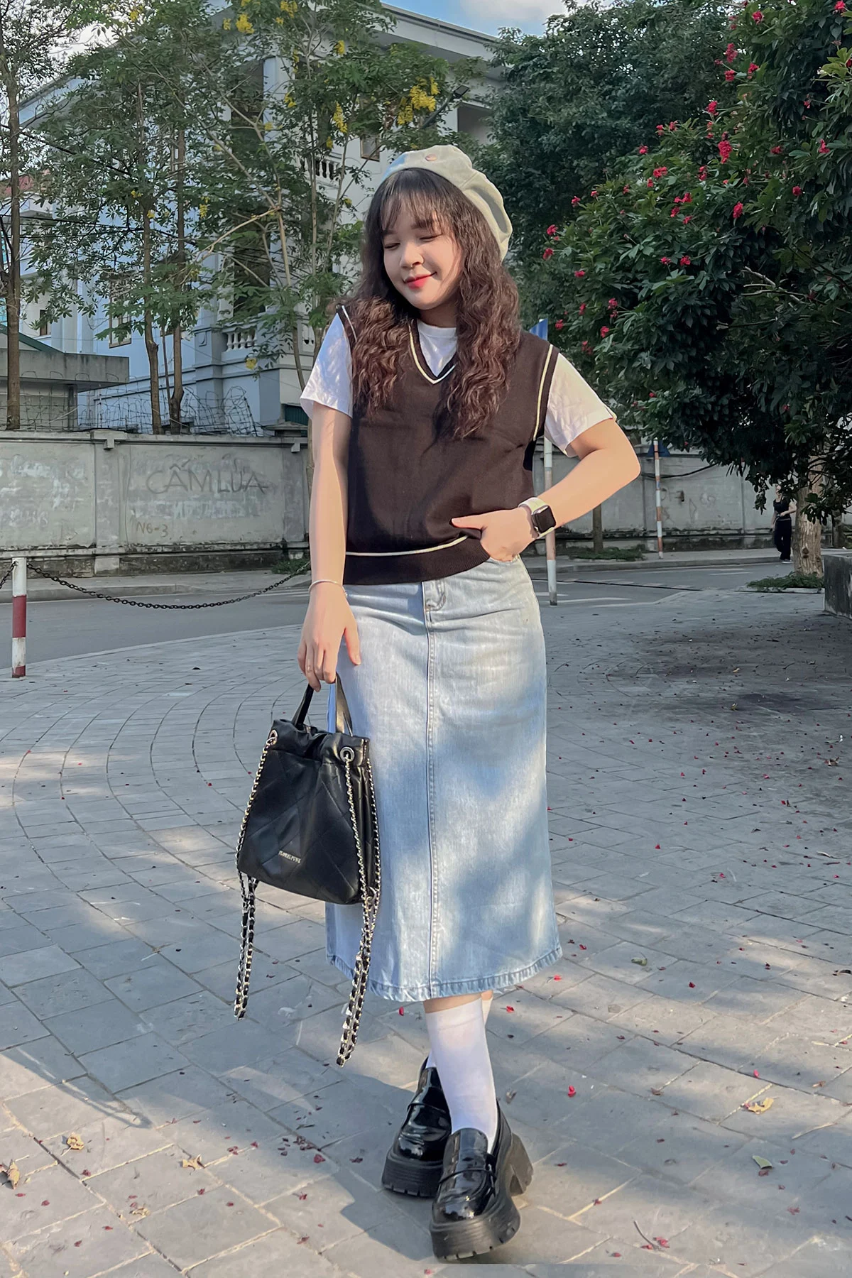 Phối phụ kiện phù hợp để làm set đồ trở nên có điểm nhấn
