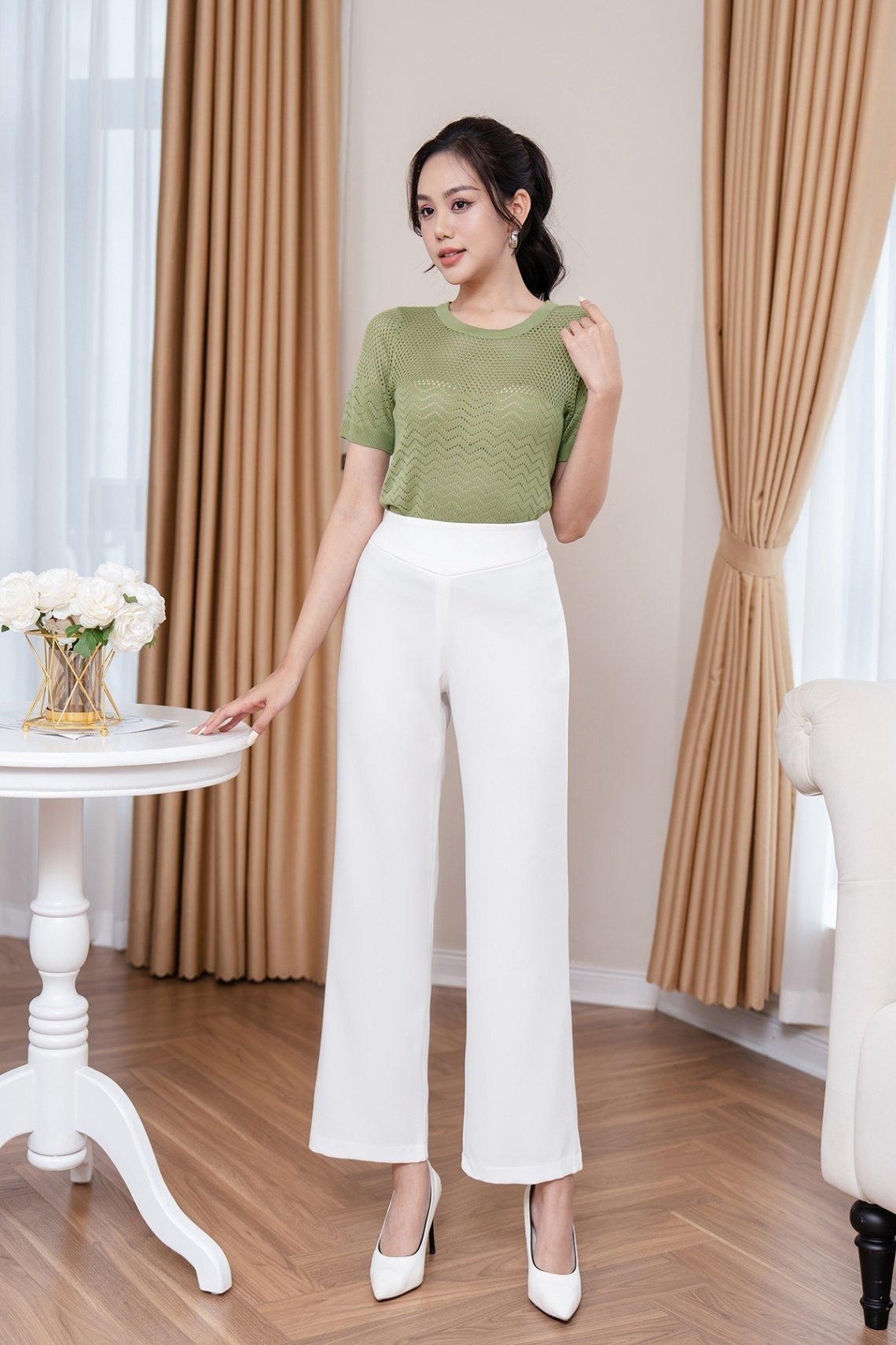 Quần ống rộng trắng cạp liền