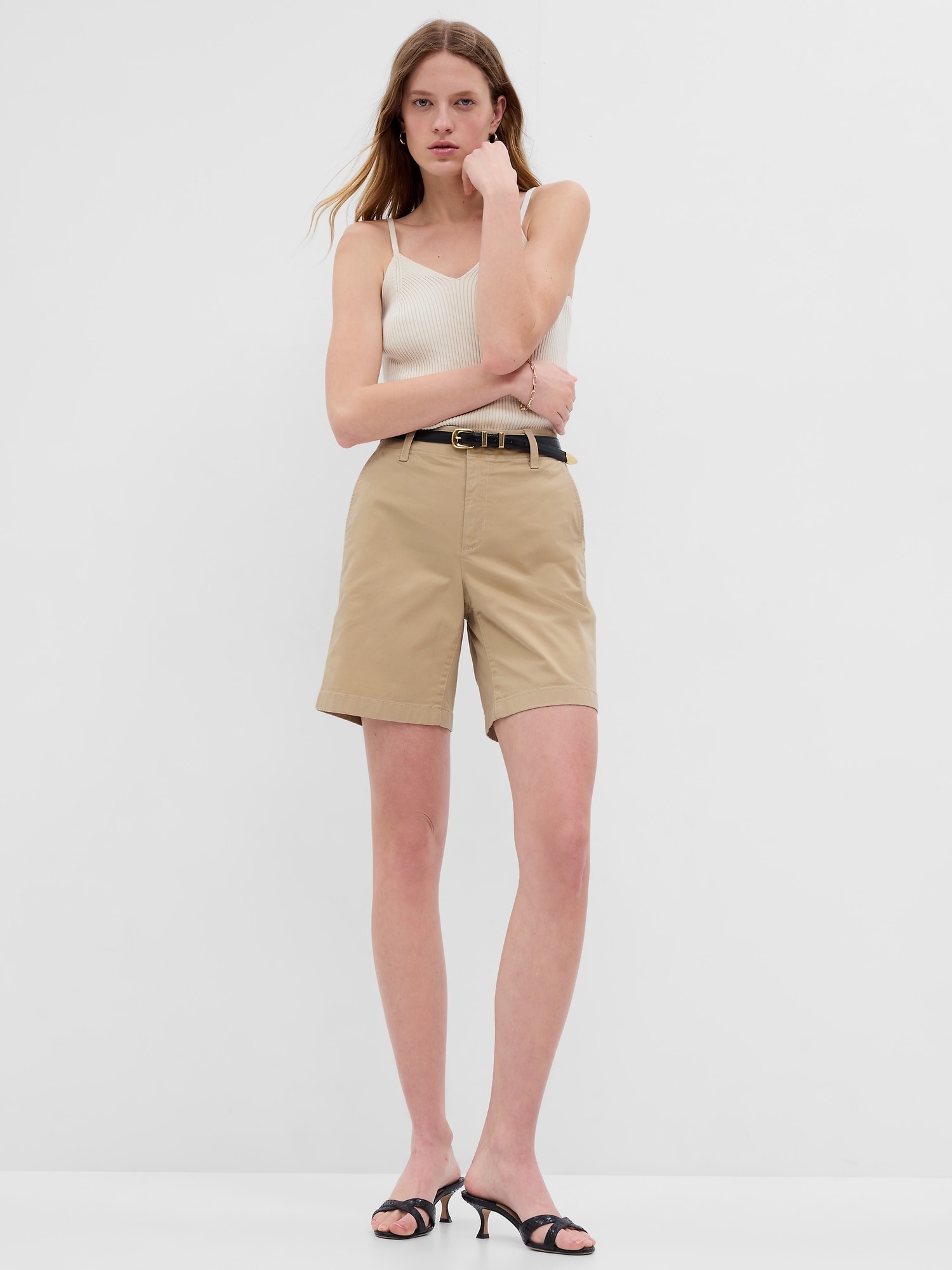 Quần short kaki nữ