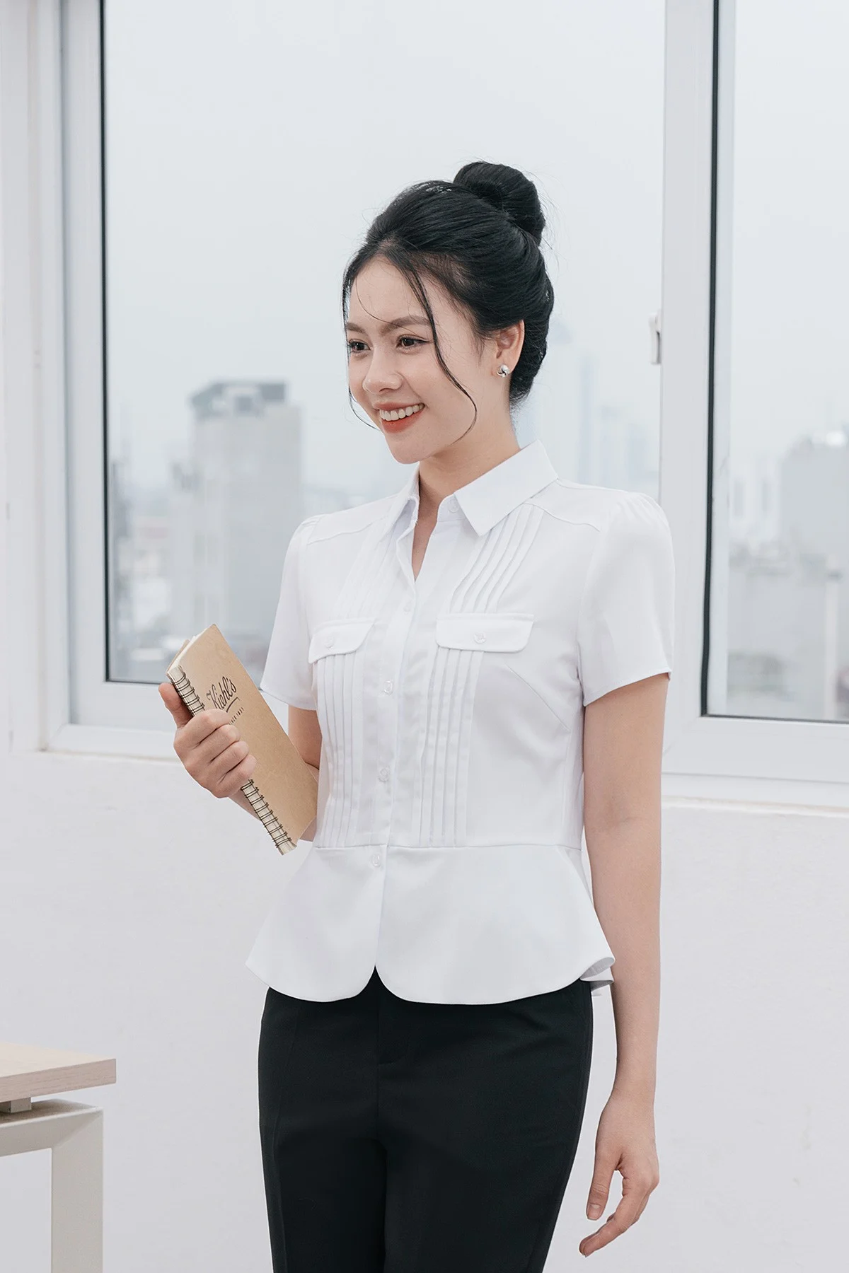 Sơ mi peplum nữ tính