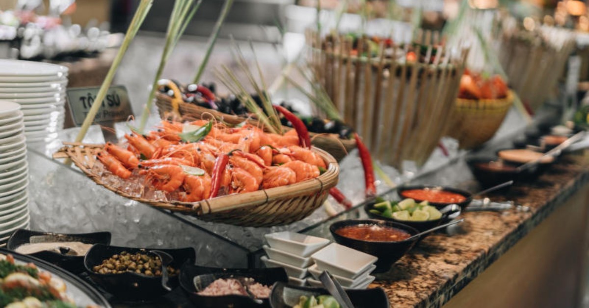 Lợi ích của việc dùng bữa tại nhà hàng bên bờ biển