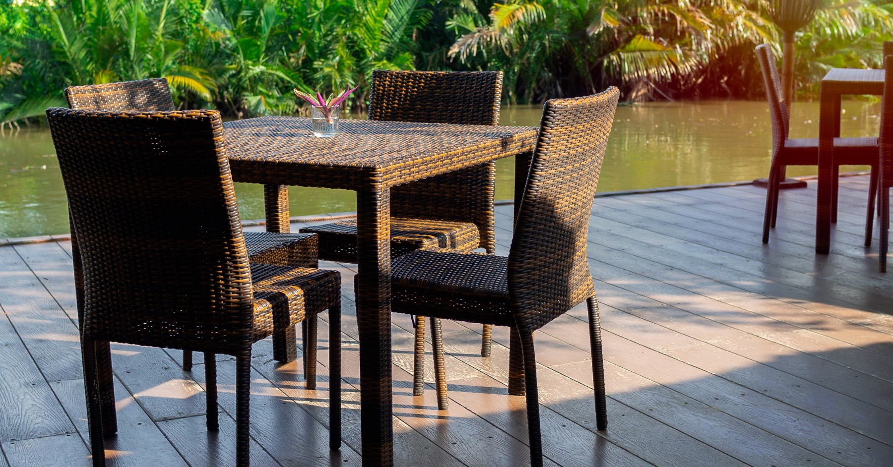 Mẹo bảo quản bàn ăn mây nhựa