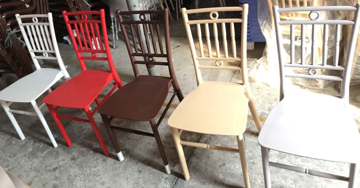 Tính bền bỉ và dễ dàng bảo trì của ghế nhựa nhà hàng