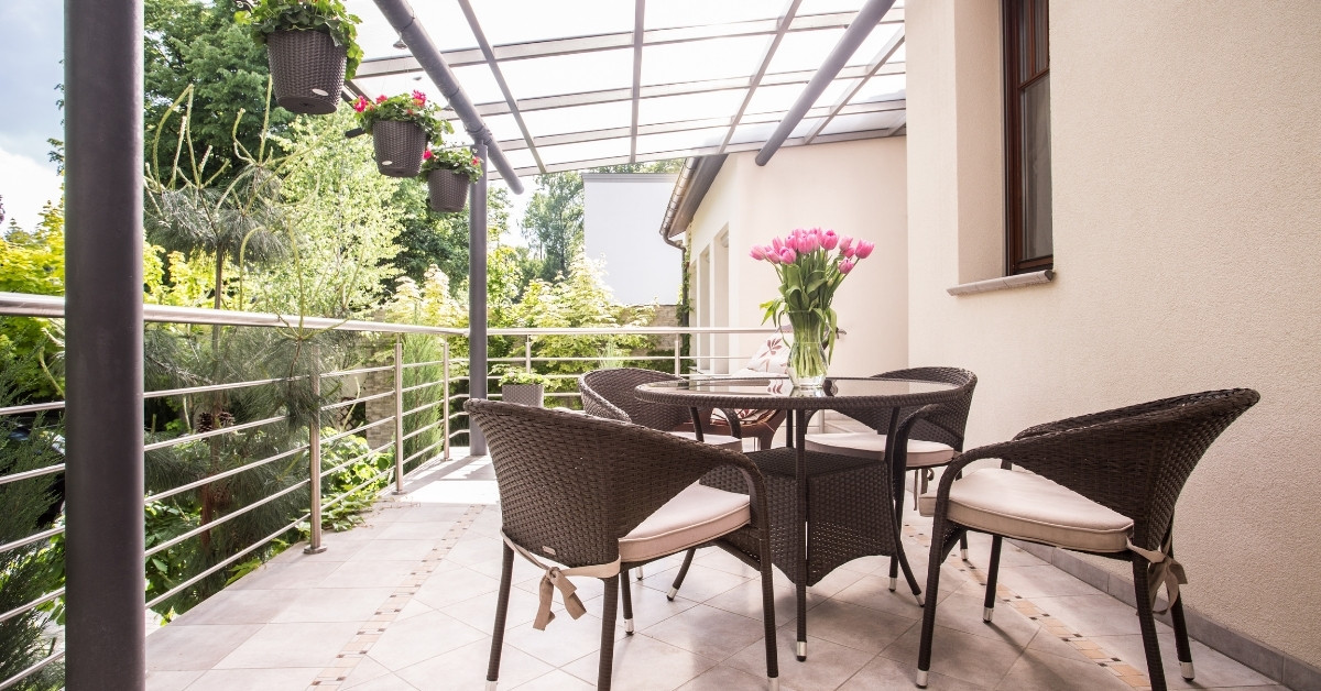 Bộ bàn ghế mây nhựa Rustic Charm