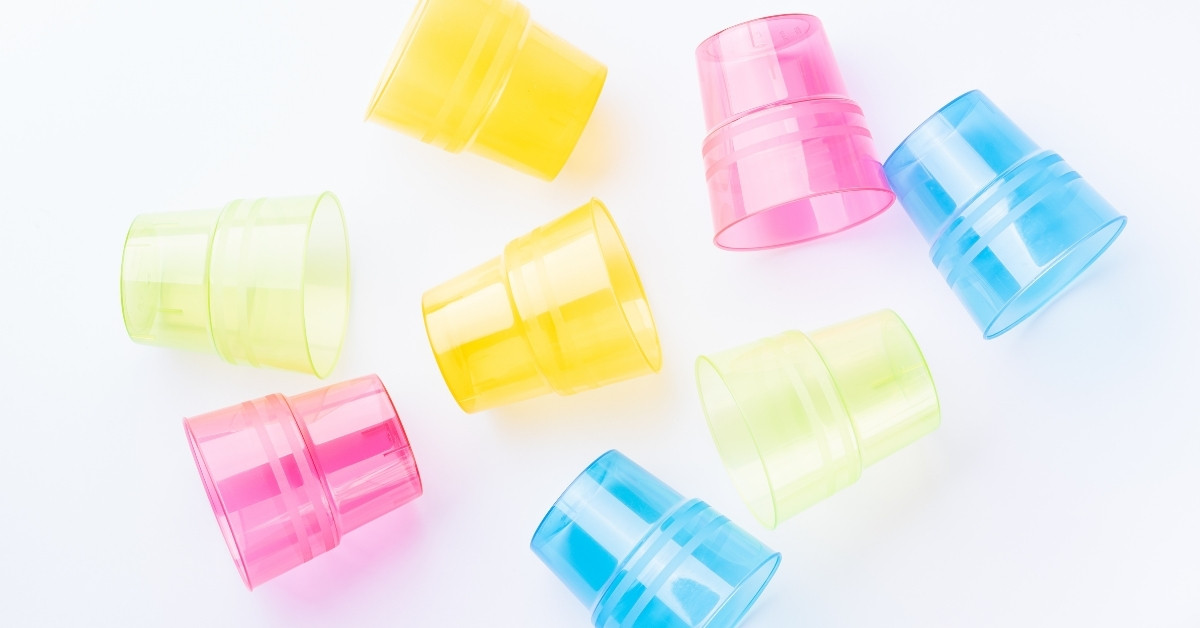 Ly nhựa acrylic có thể được pha màu để phù hợp với mục đích sử dụng