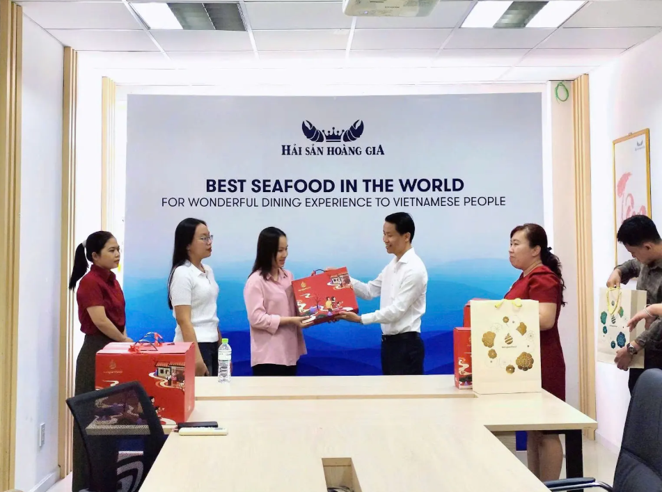 TRAO QUÀ TẾT 2025 – GẮN KẾT YÊU THƯƠNG