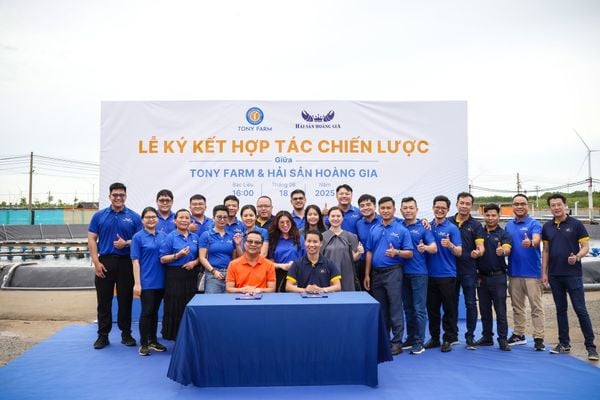 Hải Sản Hoàng Gia ký kết hợp tác chiến lược với Tony Farm