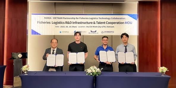 HẢI SẢN HOÀNG GIA TIÊN PHONG ỨNG DỤNG CÔNG NGHỆ IOT GIÚP LƯU TRỮ VÀ VẬN CHUYỂN HẢI SẢN TƯƠI SỐNG