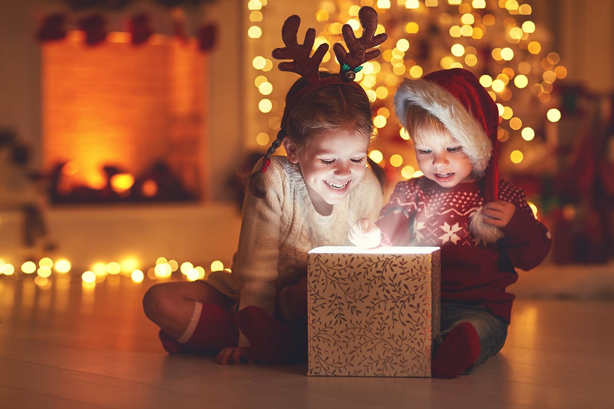 Noel Mặc Gì Cho Đẹp – Những Lưu Ý Chọn Đồ Giáng Sinh Đẹp Cho Bé Yêu