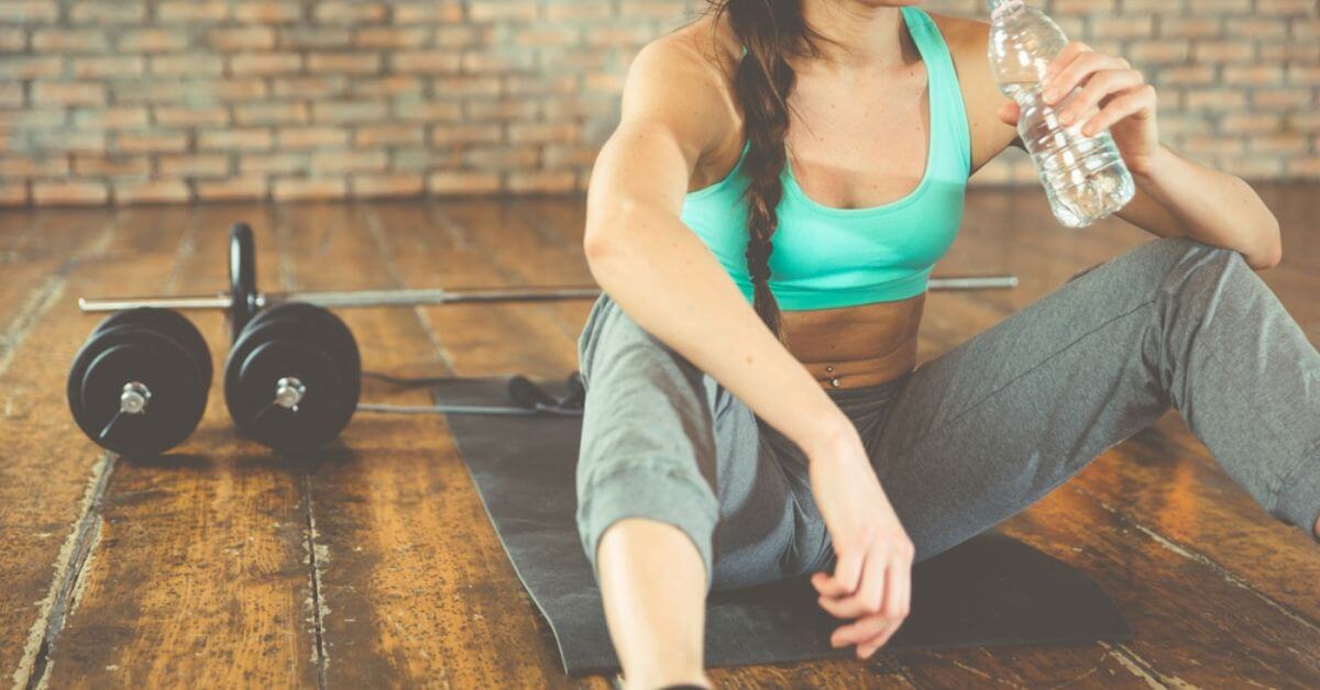 Uống nước khi tập gym: Bạn có biết như thế nào là đúng cách chưa?