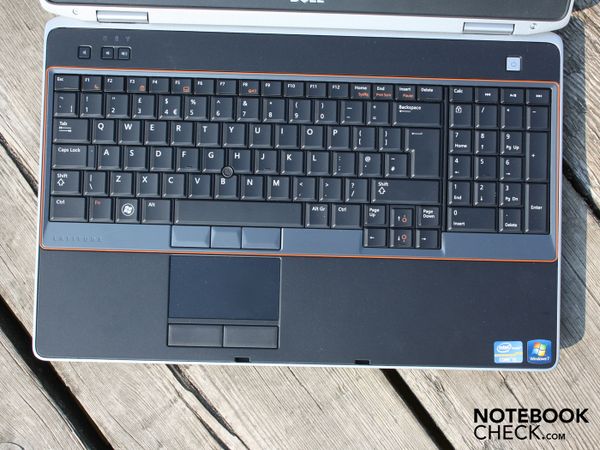 Dell Latitude E6520 i5 2520m ,4GB, 320GB, NVIDIA NVS 4200M, 15.6 HD