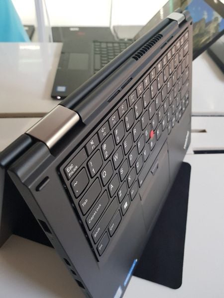 Lenovo ThinkPad Yoga 370 Core™ i7-7600U Ram 16GB