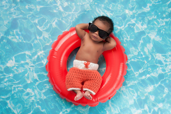 Có nên cho trẻ tập bơi từ sớm?