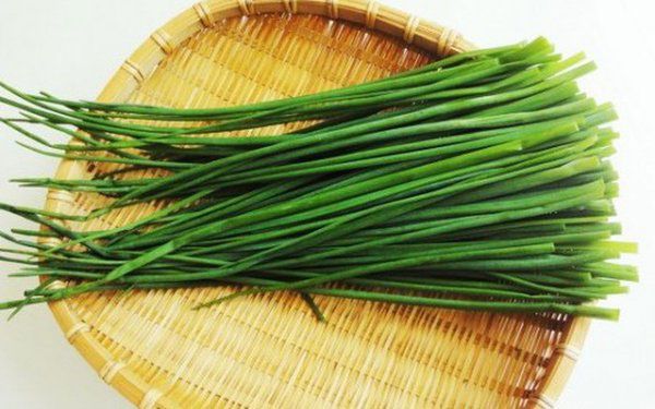 trị ho bằng lá hẹ
