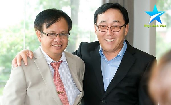 Ông Dong Ho Choi, Chủ tịch Hiệp hội Thiết bị Y tế Hàn Quốc, ông Hứa Phú Doãn - Phó Chủ tịch, kiêm Tổng thư ký Hội Thiết bị Y tế Tp. HCM