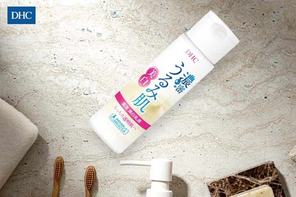Cách chăm sóc da mùa hè cùng sữa dưỡng DHC Deep Moistening Whitening Milk
