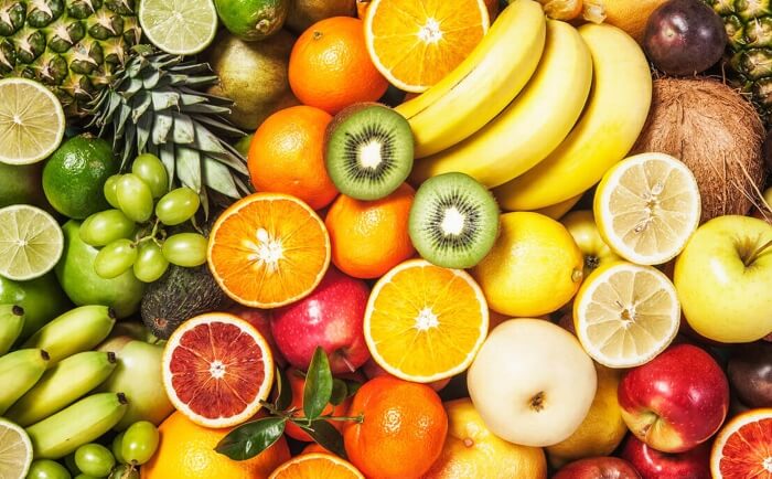 Bổ sung trái cây giàu vitamin C để kích thích quá trình sản xuất collagen tự nhiên