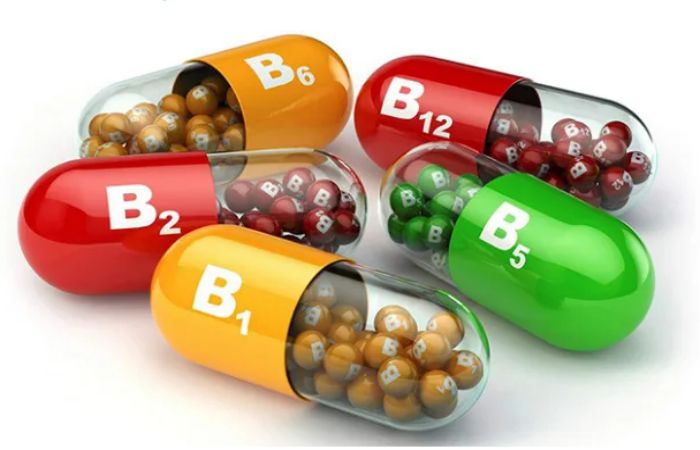 Gia đình vitamin B bao gồm nhiều loại như vitamin từ B1, B2, B3, B5, B6, B7, B8 đến B9 và B12