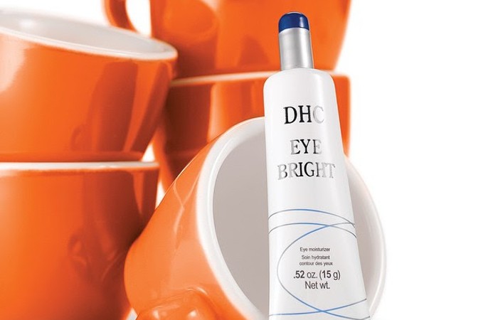 DHC Eye Bright giúp bạn sở hữu làn da vùng mắt đều màu, căng mịn và mềm mại