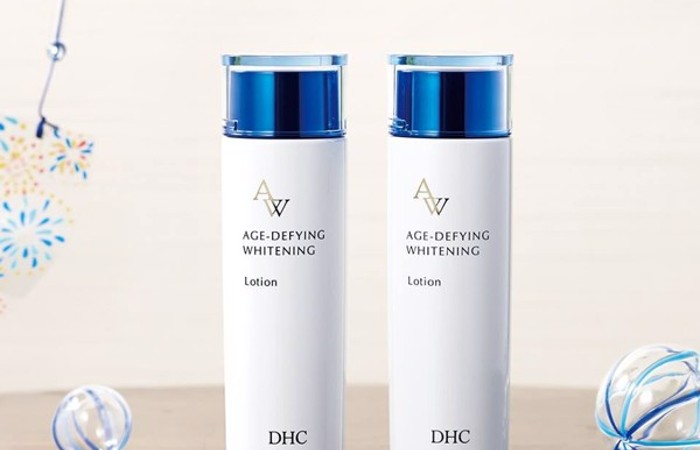 DHC Age-Defying Whitening Lotion giúp đẩy lùi nỗi lo về tuổi tác cho phái đẹp
