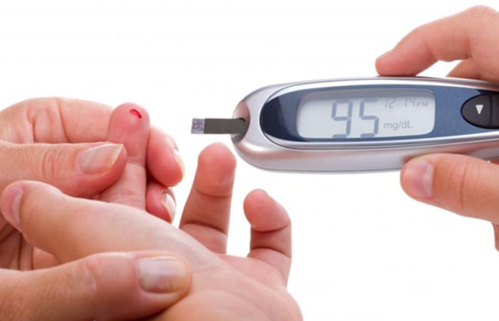 Việc đo đường huyết tại nhà giúp chúng ta theo dõi được tình trạng đường huyết để có giải pháp điều trị kịp thời nếu có dấu hiệu bất thường