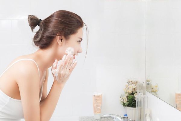 các loại sữa rửa mặt cho da dầu nên dùng