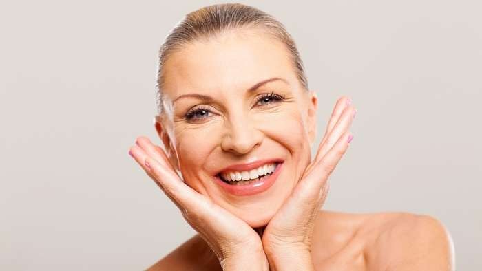 Collagen nước DHC giúp hạn chế được phần nào dấu hiệu của tuổi tác khi ở độ tuổi 50