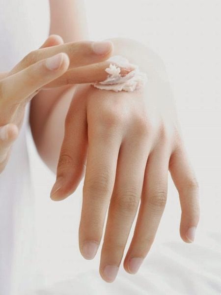 thoa kem một lượng vừa đủ