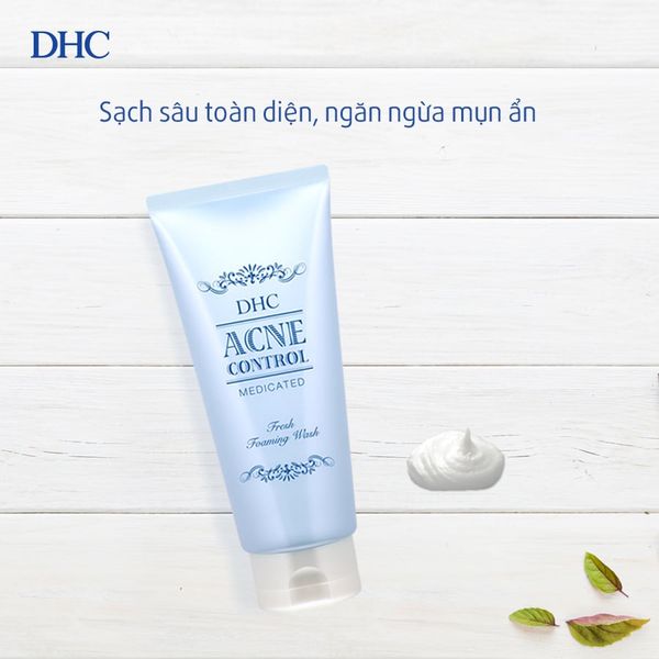 Các loại sữa rửa mặt trị mụn