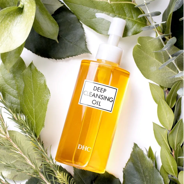cách sử dụng dầu tẩy trang đúng cách cùng DHC cleansing Oil