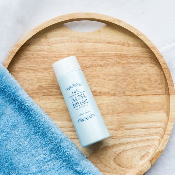 Các loại nước hoa hồng không chứa cồn - DHC Acne Control Fresh Lotion - trị mụn