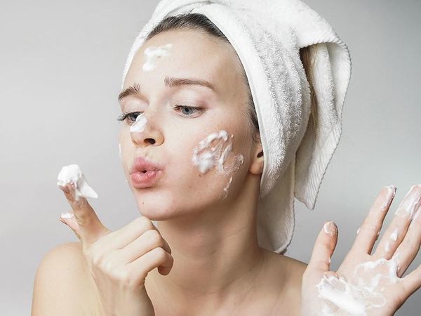công dụng của nước tẩy trang