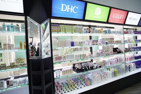Gian hàng của DHC tại Hasaki