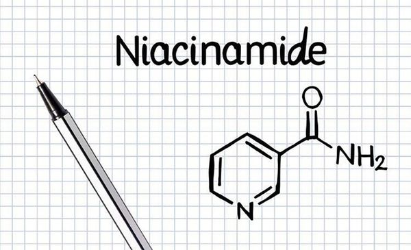 nước hoa hồng dưỡng da