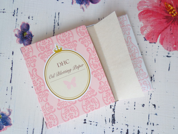 Thấm dầu DHC an toàn cho da