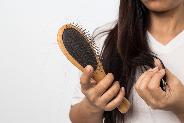 nguyên nhân tóc rụng nhiều