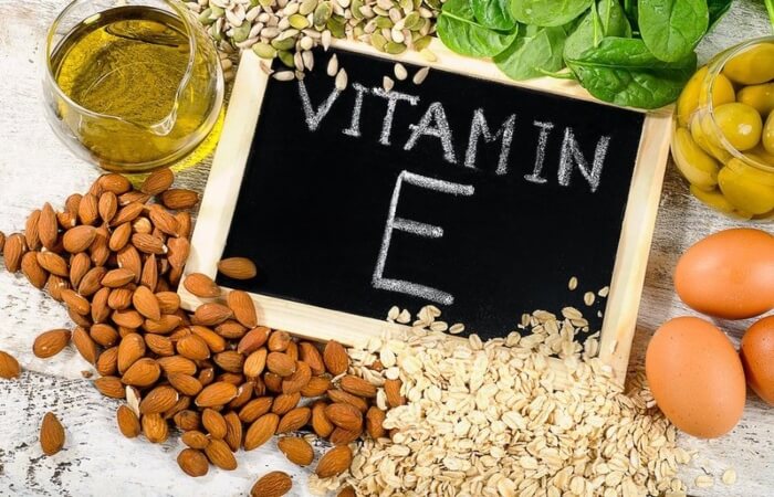 Vitamin E là chất lỏng màu vàng, được tìm thấy nhiều trong dầu thực vật