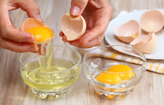Lòng trắng trứng có thể chăm sóc da bị cháy nắng rất tốt