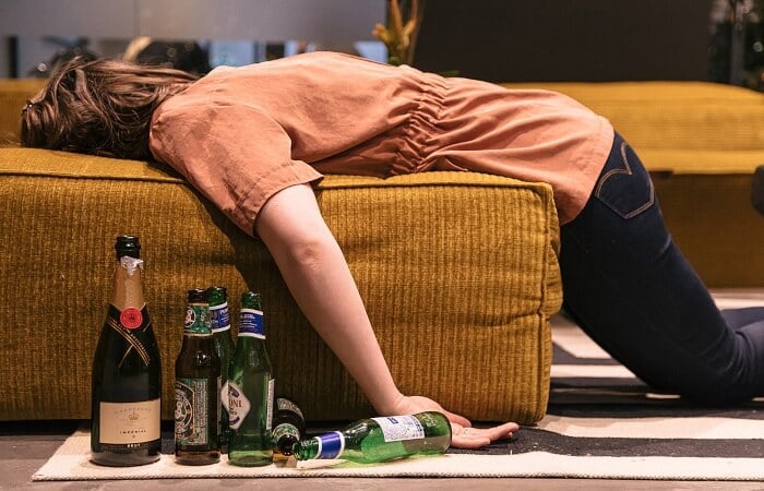 Người dễ bị say xỉn nên dùng viên uống giải rượu DHC