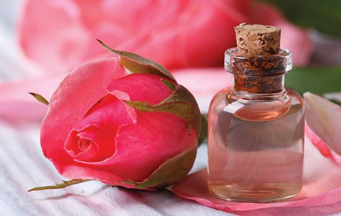 Chị em có làn da mụn nên ưu tiên chọn nước hoa hồng có ghi chú là “fragrance-free”
