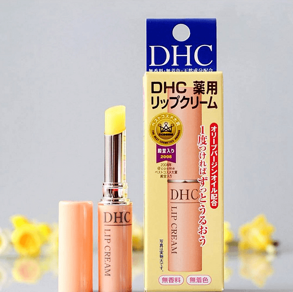 Son dưỡng DHC Lip Cream giúp dưỡng ẩm hiệu quả cho môi