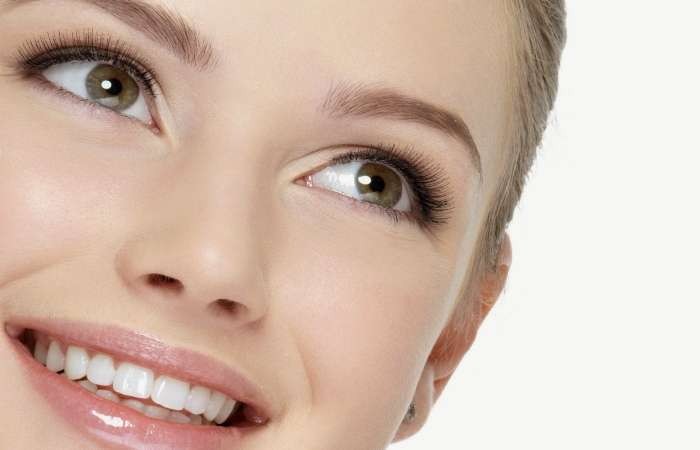 Đ&ocirc;i mắt s&aacute;ng khỏe, kh&ocirc;ng c&ograve;n kh&ocirc; mắt với vi&ecirc;n uống bổ mắt DHC