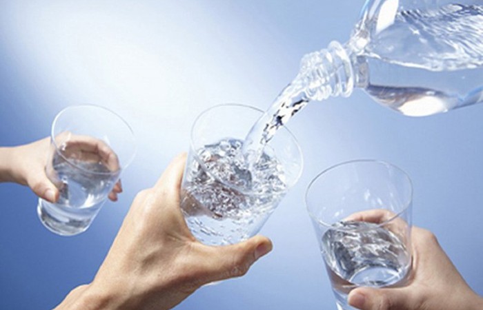 Liên tục khát nước là triệu chứng dễ nhận biết của bệnh tiểu đường