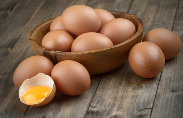 Trứng gà giàu protein nuôi dưỡng tóc thêm bóng khỏe