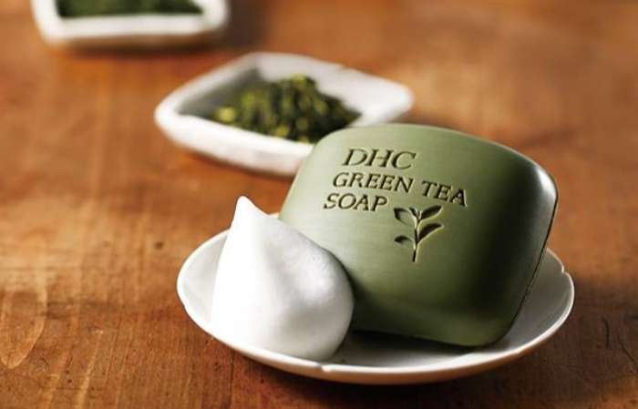Xà phòng rửa mặt trà xanh DHC Green Tea Soap