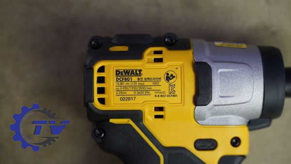 Máy vặn vít dùng pin DeWalt DCF801D2-KR