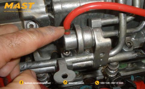 Khi nào cần thay thế bơm xăng ô tô? 7 dấu hiệu bạn phải biết ngay!